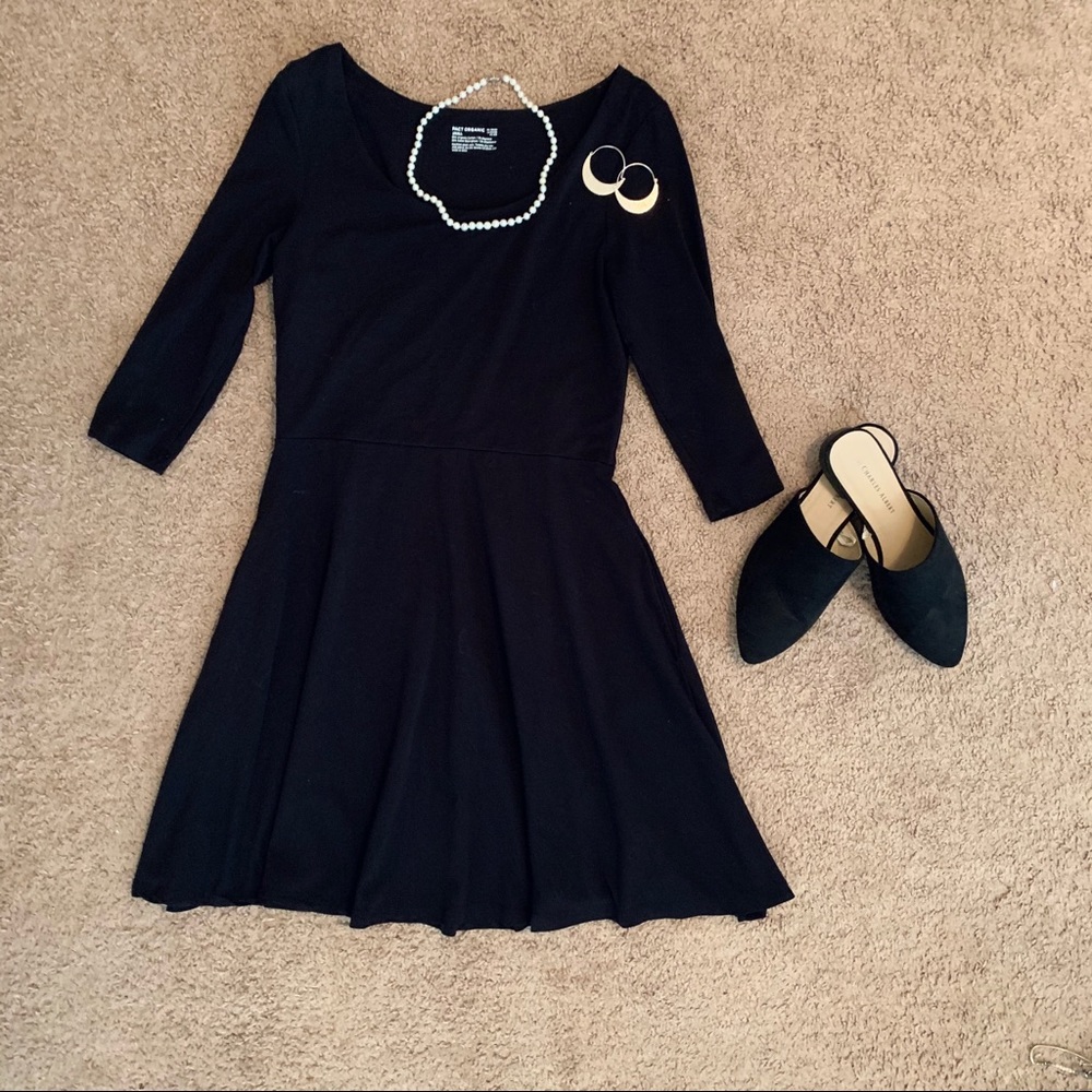 Little Black Dress // Dress With Pockets